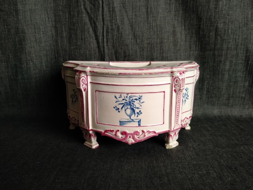 [25022] Bouquetière en forme de commode Louis XVI Saint-Clément Luneville fin XVIIIe siècle
