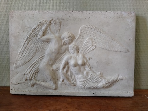 [25014] Bas relief en stuc décor amour antique