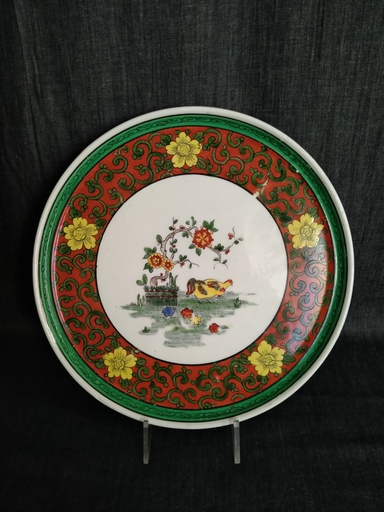 [23056] Plat en porcelaine de Samson dans le goût de Chantilly décor Kakiemon XIXe siècle