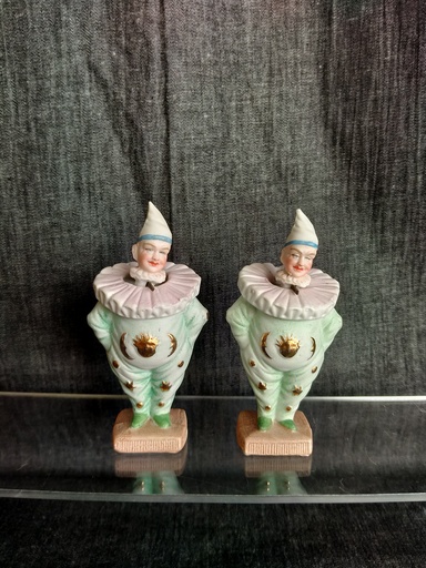 [25028/1] Paire de figurines magot en biscuit début XXe siècle