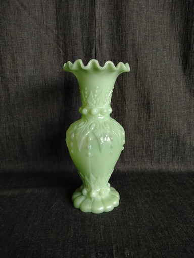 [25057] Vase en opaline de foire vert 