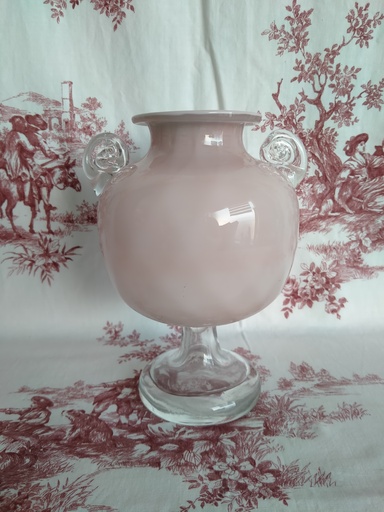 [25062/2] Vase sur pied en verre soufflé rose poudre 