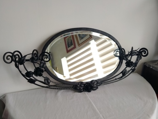[25077/1] Miroir ovale Art Déco en fer forgé à décor de corne d'abondance